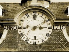 Working hours of banks, museums, cafes of Tuscany